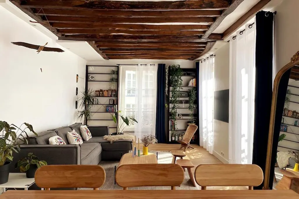 Apartment Place Des Vosges, 1 4 P *